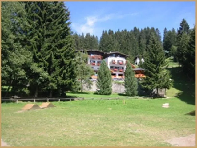 Hotel Touring Madonna
